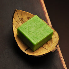 Load image into Gallery viewer, Handmade Coconut Shell Soap Holder